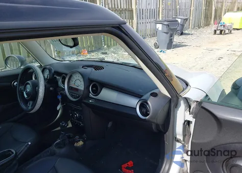 2013 Mini Clubman Cooper from USA, damaged, VIN WMWZF3C59DT491510